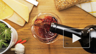 В Роскачестве объяснили разницу между вином в бутылках и пакетах