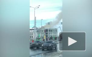 В Казани загорелся фасад ГУМа