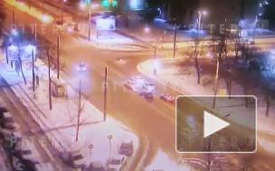 Массовое столкновение автомобилей на Гражданском проспекте попало на видео