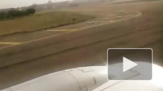 Летевший в Петербург самолет из Душанбе из-за поломки вернулся в аэропорт