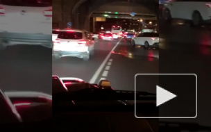 ГИБДД занялось проверкой видео наглой езды по встречке в самом центре Москвы