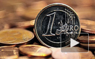 Курс доллара и евро вырос более чем на 2 рубля. Что будет с рублем в ближайшее время