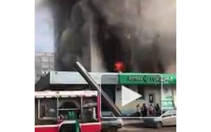 Очевидец снял сильный пожар в Москве