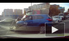 Видео: на Обводном канале таксист сбил мотоциклиста 