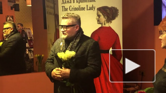 Коллекция Александра Васильева пополнилась платьями Началовой