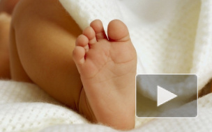 Годовалую девочку истязали в подсобке промышленного предприятия в Петербурге