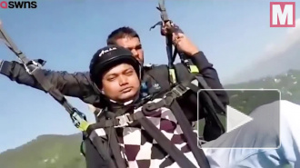 Индийский пилот параплана хотел спасти туриста и погиб сам