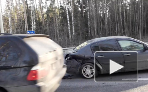 Видео: ДТП на углу улицы Индустриальной и Выборгского шоссе