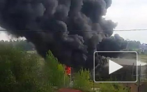 Появилось видео страшного пожара на складе лакокрасочного завода в Новой Москве