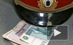 Полицейские в Петербурге избили и ограбили мигрантов