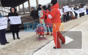 Видео: жители Кудрово устроили в парке пикет 