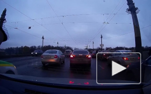 В Петербурге водитель Лады въехал в обидчика на Audi с московскими номерами