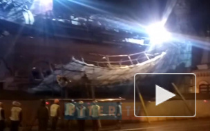 Видео: со Скорбященской церкви рухнули строительные леса
