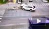 Видео: Mitsubishi впечатал в ограждение Nissan на Лесном проспекте