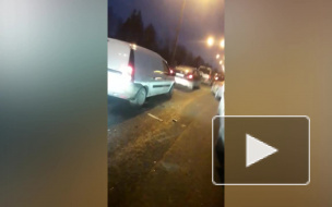 На севере КАД столкнулись более 10 машин: образовалась пробка