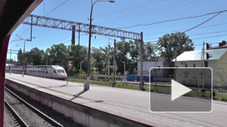 В Петербурге электричка сбила велосипедиста