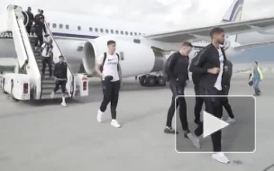 Сборная Великобритании по футболу прилетела в Петербург