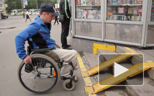 Сотрудники петербургского метрополитена испортили инвалиду коляску