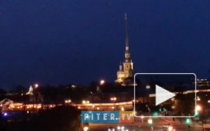 В честь чемпионства "Зенита" в Петербурге зажгли Ростральные колонны