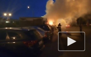 На улице Ленсовета ночью горел грузовик