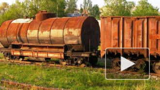 Двое петербургских рабочих задохнулись в железнодорожной цистерне