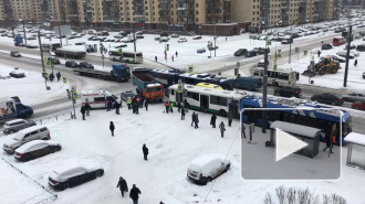 В Петербурге произошло ДТП: на месте две скорых и реанимация 