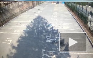 Видео из Калининграда: На игровую площадку детского сада обрушился кирпичный забор