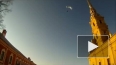 В Петербурге парашютист, обманув охрану, прыгнул со шпил...