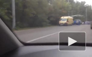 Жители Пензы сняли на видео, как жертву ДТП на Ахунском переезде вырезают из машины