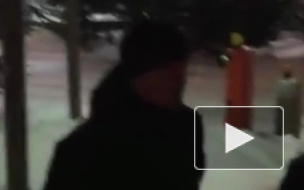 В Самаре женщина не смогла похоронить мужа и привезла гроб к зданию правительства