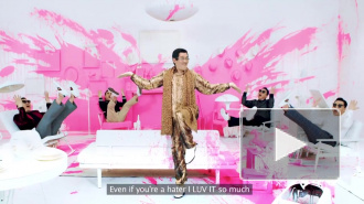 Автор хита Pen-Pineapple-Apple-Pen снялся в сумасшедшем клипе PSY