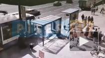 Петербуржец на скейтборде влетел в остановку на Невском