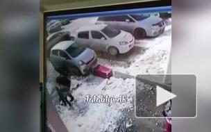 Из-за падения глыбы снега на малыша в Находке прокуратура проводит проверку
