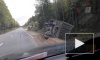 Видео: в Ленобласти перевернулся грузовик 