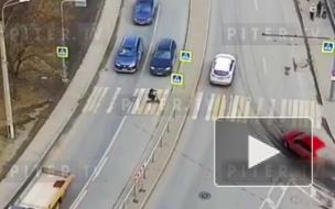 На Косыгина иномарка сбила школьника на электросамокате