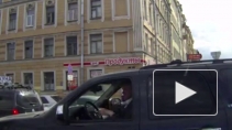 Задорный водитель веселил петербуржцев в пробке в центре города