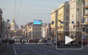 Чиновники Смольного пожаловались депутатам на свои "убитые" машины и решили купить 92 новых автомобиля Чиновники Смольного пожаловались депутатам на свои "убитые" машины и решили купить 92 новых автомобиля