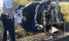 В Киришском районе Ленобласти пассажирский поезд столкнулся с легковушкой: есть погибшие 