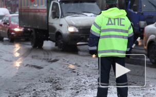 ДТП в Санкт-Петербурге: смертельная авария на трассе Петербург - Псков, двое пострадавших в ДТП на Стачек 