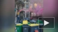 В Париже демонстранты возвели мусорные баррикады перед К...