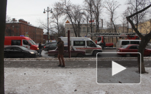 Пожар на Большом проспекте В. О. удалось локализовать только к 5 вечера