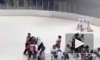 Задиристое видео из Казахстана: разгневанные девушки устроили массовую драку на льду
