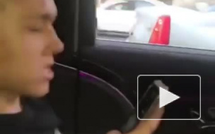 На Невском проспекте "золотые детки" разбрасывали сотни долларов в "лицо" прохожим  