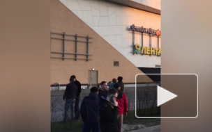 Эвакуация ТРЦ "Охта Молл" сорвала петербуржцам премьеру "Мстителей"