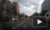 Мотоциклист упал на машину на улице Композиторов 