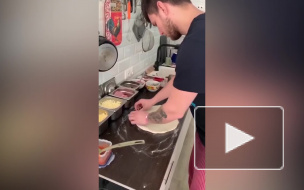 Петербургский шеф-повар бесплатно готовит и доставляет пиццу для медперсонала