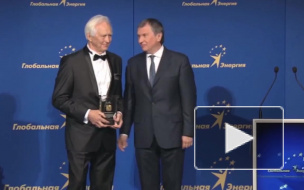"Роснефть" проговорилась о том, сколько получает Игорь Сечин