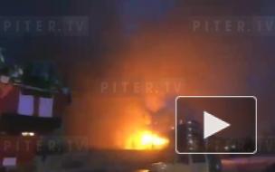 На Новосельковской утром горел склад с пропановыми баллонами