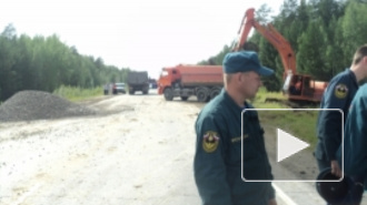 Движение на трассе "Тюмень - Ханты-Мансийск" после обвала грунта и моста через реку Демьянка восстановлено