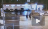 Видео: водитель сбил двух пешеходов на "зебре" на Ленсовета 